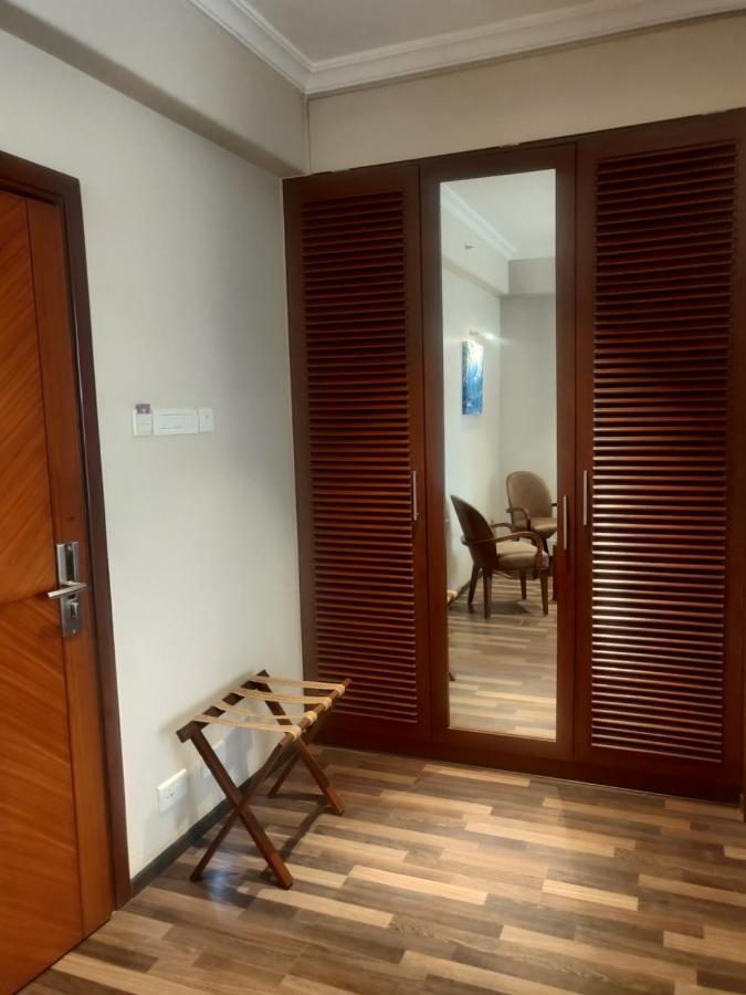 Отель Adiva Residency Beacon, Grant Road, Мумбаи Экстерьер фото